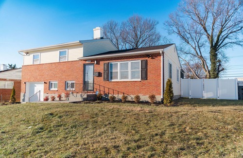 Catonsville House | Newly Renovated 3 Bed, 2 Bath Split Level Home in Catonsville