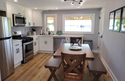Holgate Apartment | Newly Renovated 3-bedroom apartment in Holgate