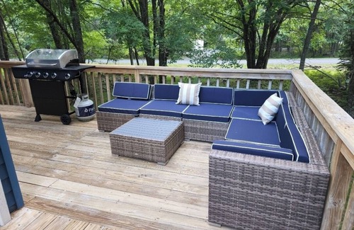 Briar Crest Woods Ski Chalet | Newly Renovated 3 Bedroom Chalet with Hot Tub!