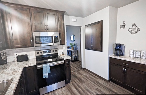 Allouez House | Newly renovated 3 bedroom near 3 major hospitals and Lambeau Field
