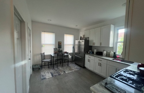 Ampere House | Newly renovated 3-bedroom apt fully furnished house with free WiFi, prime video