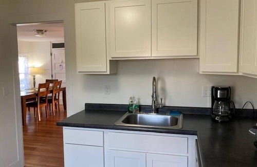 Pemaquid Beach Apartment | Newly Renovated 3 BR 2 BA walking distance to Pemaquid Beaches