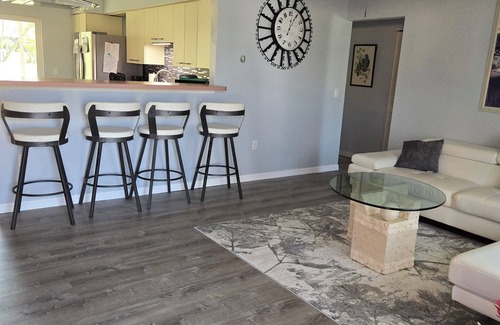 North Port House | Newly Renovated 3-BR 2 Bath home. Close to Restaurants & Mineral Springs