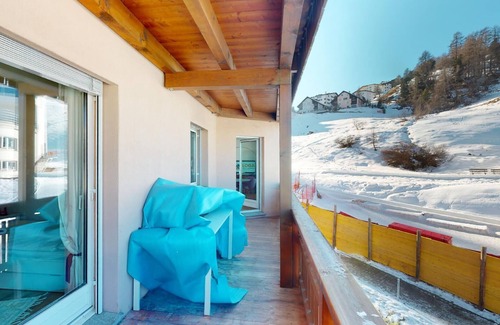 St. Moritz Apartment | Newly renovated 3½ room apartment on the 1st floor.