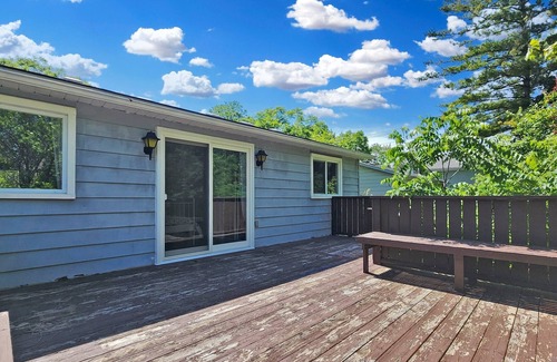 Waterloo House | Newly Renovated 4-bedroom single House near UW