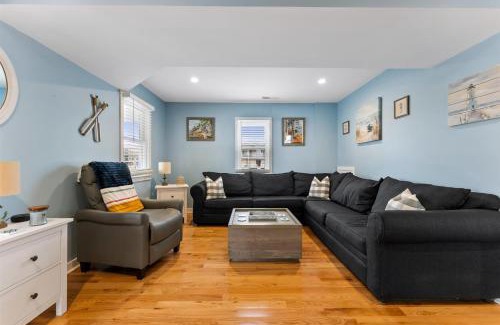 North Wildwood House | Newly Renovated 4 Bedroom Home Only 2 Blocks From The Beach!