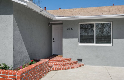 Raisin House | Newly Renovated 4B/2Bth Great Spot for Work or Fun