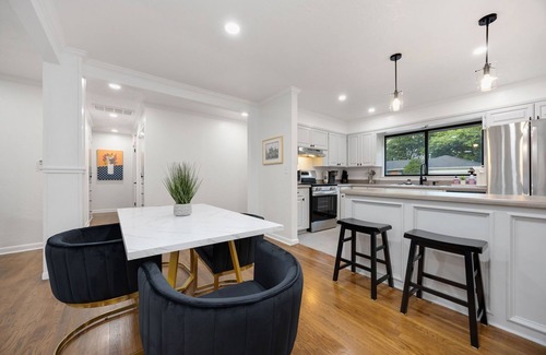 Norman House | Newly Renovated 4BR Home Near OU Stadium, Greek Row & Campus Life!
