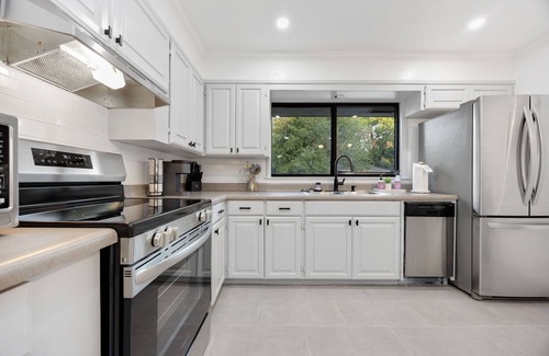 Norman House | Newly Renovated 4BR Home Near OU Stadium, Greek Row & Campus Life!