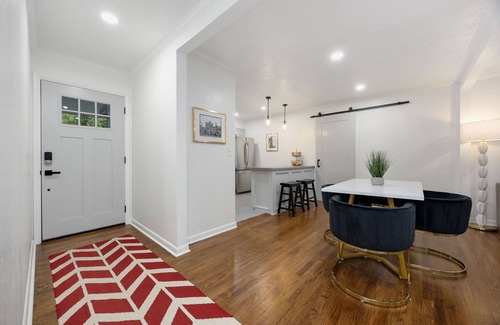 Norman House | Newly Renovated 4BR Home Near OU Stadium, Greek Row & Campus Life!