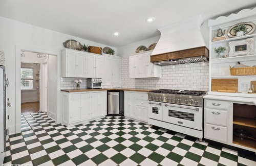 Sawyer House | Newly renovated, 7700 Sq. Ft, 8BR, 7BTH, Heated Pool, Hot Tub, Arcade Game Barn