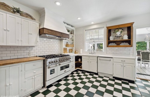 Sawyer House | Newly renovated, 7700 Sq. Ft, 8BR, 7BTH, Heated Pool, Hot Tub, Arcade Game Barn