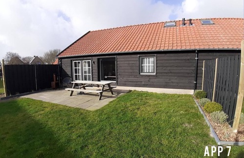 Hollum Apartment | Newly renovated apartments on large grounds