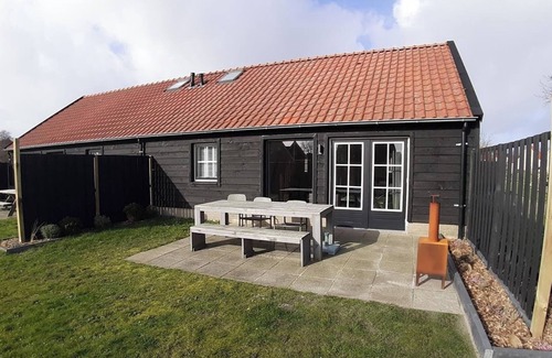 Hollum Apartment | Newly renovated apartments on large grounds