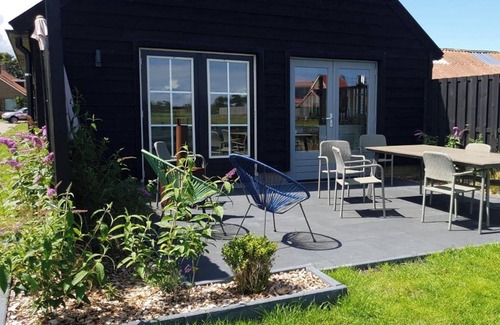 Hollum Apartment | Newly renovated apartments on large grounds