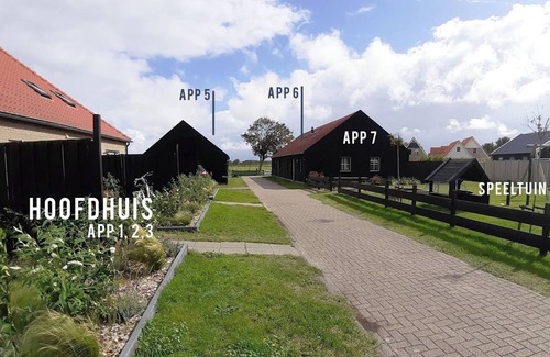 Hollum Apartment | Newly renovated apartments on large grounds