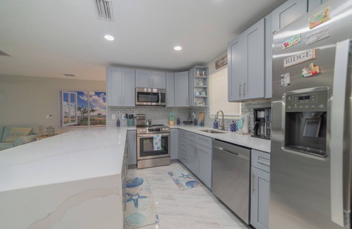 Port Orange House | Newly renovated, beautiful beach-themed 3BR/2BA home with a pool in Port Orange!