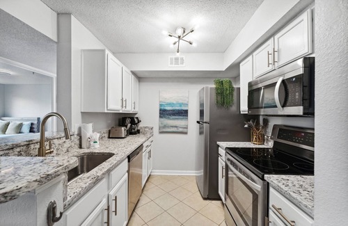 Indian Bayou House | Newly Renovated Beach Condo in Destin-10 minutes to Crab Island
