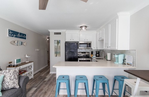 Galveston Condo | Newly renovated beautiful Oceanfront Oasis with direct beach access! HEATED POOL