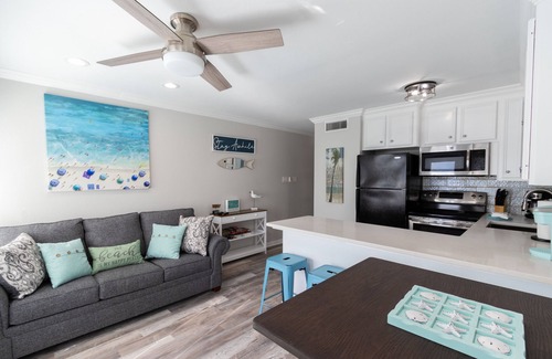 Galveston Condo | Newly renovated beautiful Oceanfront Oasis with direct beach access! HEATED POOL