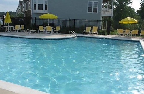 Millville House | Newly renovated Bethany Townhouse w/community pool and boat launch