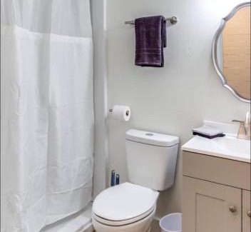 Rochester Apartment | Newly Renovated Bright Studio