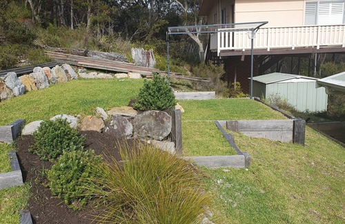 Hyams Beach House | Newly Renovated - Bush Retreat by the Beach