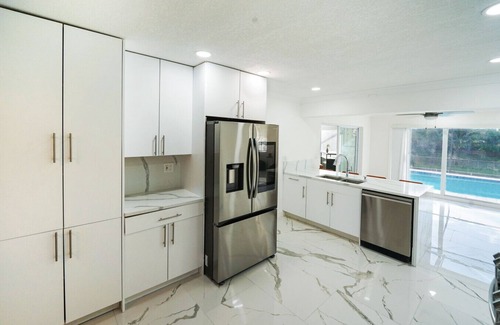 Survey Creek House | Newly Renovated Coconut Creek Home with Pool & Billiards