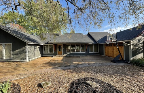 Eden Isle House | Newly Renovated! Cozy 3 Bed 3 Bath on Red Apple Golf Course