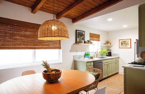 Santa Ana Heights House | Newly renovated casual and comfortable modern home steps to beach