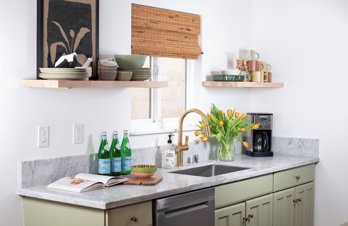 Santa Ana Heights House | Newly renovated casual and comfortable modern home steps to beach