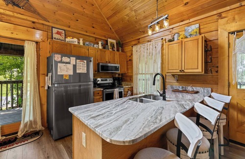 Sevierville Cabin | Newly Renovated Cabin w/Hot Tub, Lake & BBQ!
