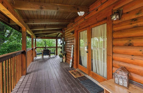 Sevierville Cabin | Newly Renovated Cabin w/Hot Tub, Lake & BBQ!