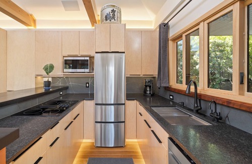 Corvallis Apartment | Newly renovated carriage house/studio in downtown Corvallis by The Tachibana