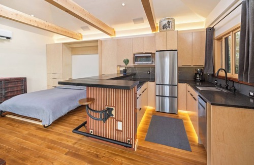 Corvallis Apartment | Newly renovated carriage house/studio in downtown Corvallis by The Tachibana