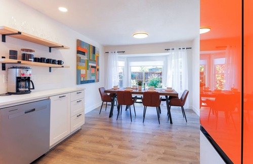 Eugene House | Newly renovated, centrally located home with private gate, RV parking & Hot Tub