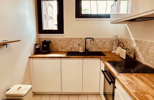 Le Penon Apartment | Newly renovated charming Apartment Des Pins 150 meters from the beach.