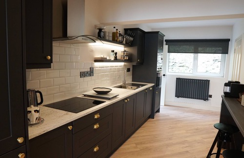 Kinsale Cottage | Newly Renovated Charming Cottage on the Scilly Walk
