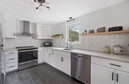 Kennebunk House | Newly renovated, close to beaches, galleries & dining. Ideal for families