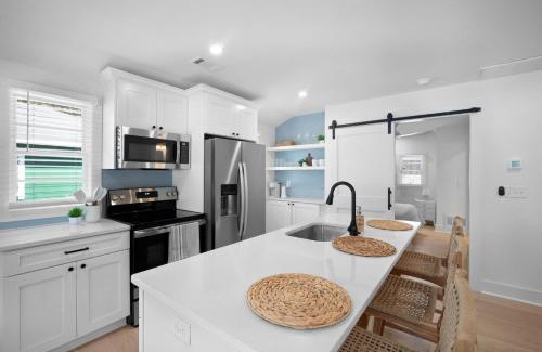 Northwest Quadrant House | Newly Renovated Coastal Cottage - Downtown Beaufort