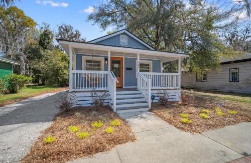 Northwest Quadrant House | Newly Renovated Coastal Cottage - Downtown Beaufort