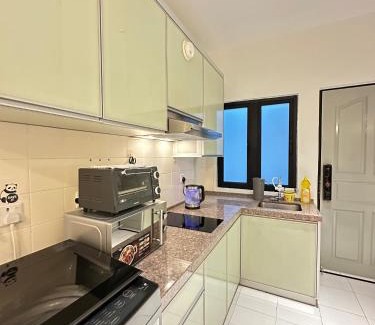 Tanjung Tanah Merah Apartment | NEWLY RENOVATED Comfy Beachfront View At Seri Bulan Port Díckson