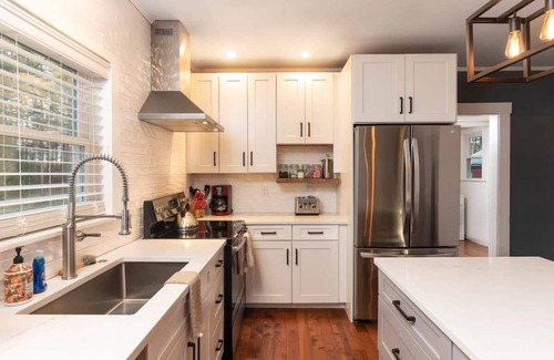 Center Conway House | Newly Renovated Country House near Conway Lake