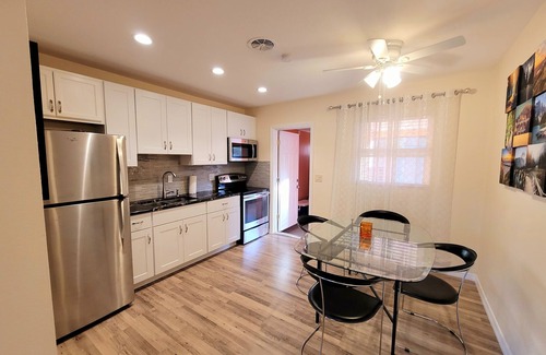 Ridge Wood Heights Apartment | Newly renovated cozy and modern 2 bed. appartment