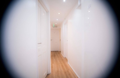 Childs Hill Apartment | Newly Renovated EnSuite Room