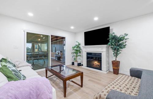 University City House | Newly Renovated Entire 4BR house and big backyard