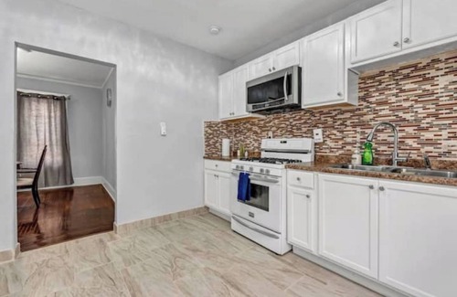 North Buffalo House | Newly Renovated G. Floor House:3 Bedrooms with Living Dining & Large Kitchen