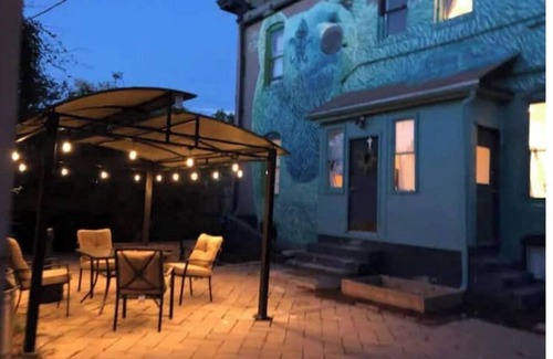 Curtis Park Apartment | Newly renovated garden level studio in the RiNon