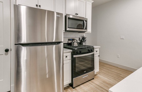 Corridor South House | Newly Renovated half duplex, great location in OKC