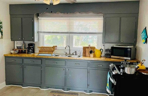 North Charleston House | Newly Renovated Historic Home Near Park Circle